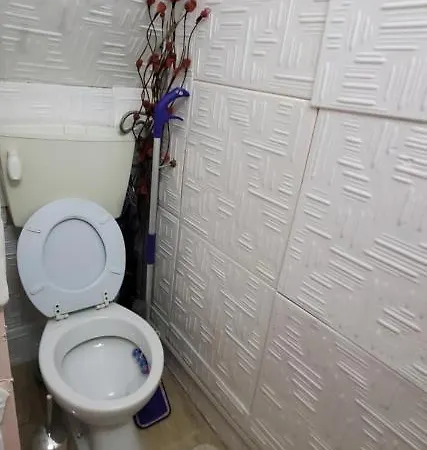 Deluxe Center House With Garden's Tent ,2 Bedrooms And Living Next To The And Sea Garden- 5 Min By Walk,with Equiped Kitchen Villa *