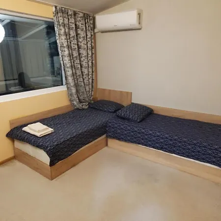 Villa 2 Bedroom House In Downtown With Garden Next To The Beach,sea Garden 5 Min By Walk *