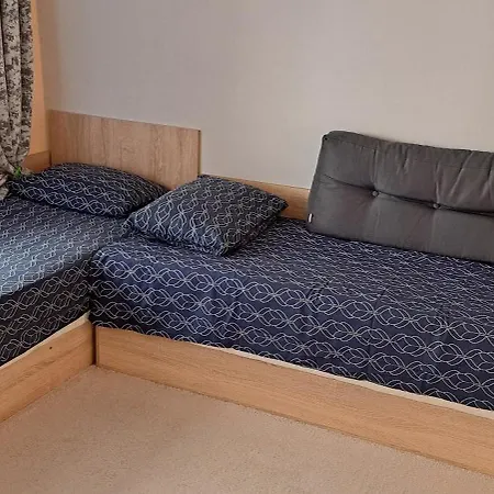 2 Bedroom House In Downtown With Garden Next To The Beach,sea Garden 5 Min By Walk *