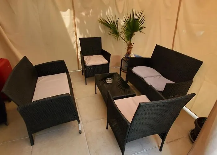 Deluxe Center House With Garden's Tent ,2 Bedrooms And Living Next To The And Sea Garden- 5 Min By Walk,with Equiped Kitchen Луксозна вила *