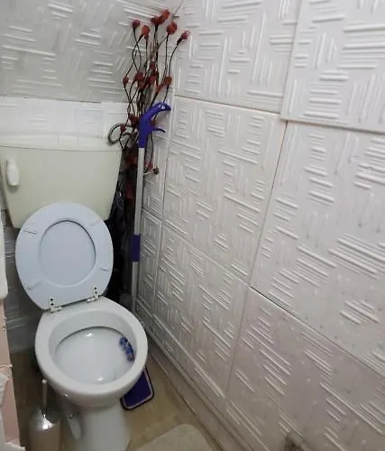 Deluxe Center House With Garden's Tent ,2 Bedrooms And Living Next To The And Sea Garden- 5 Min By Walk,with Equiped Kitchen Луксозна вила *