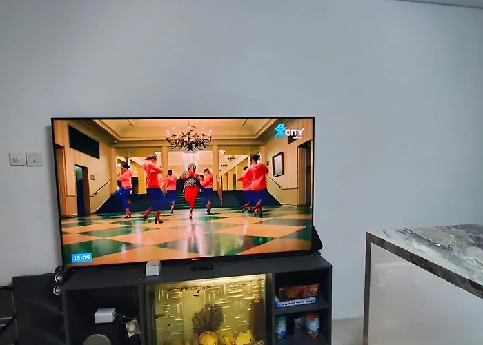 Deluxe Center House With Garden's Tent ,2 Bedrooms And Living Next To The And Sea Garden- 5 Min By Walk,with Equiped Kitchen * Бургас