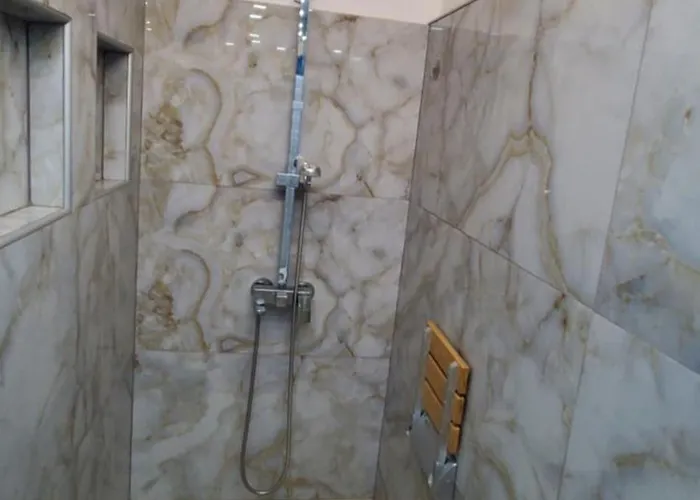 Луксозна вила Deluxe Center House With Garden's Tent ,2 Bedrooms And Living Next To The And Sea Garden- 5 Min By Walk,with Equiped Kitchen *