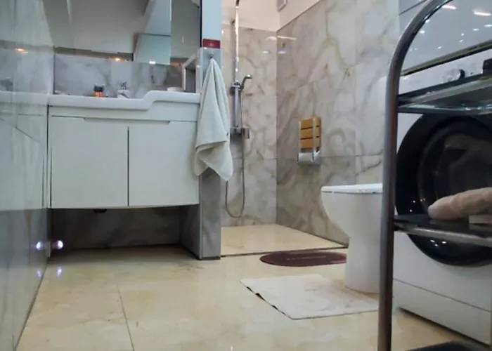 Deluxe Center House With Garden's Tent ,2 Bedrooms And Living Next To The And Sea Garden- 5 Min By Walk,with Equiped Kitchen Луксозна вила *