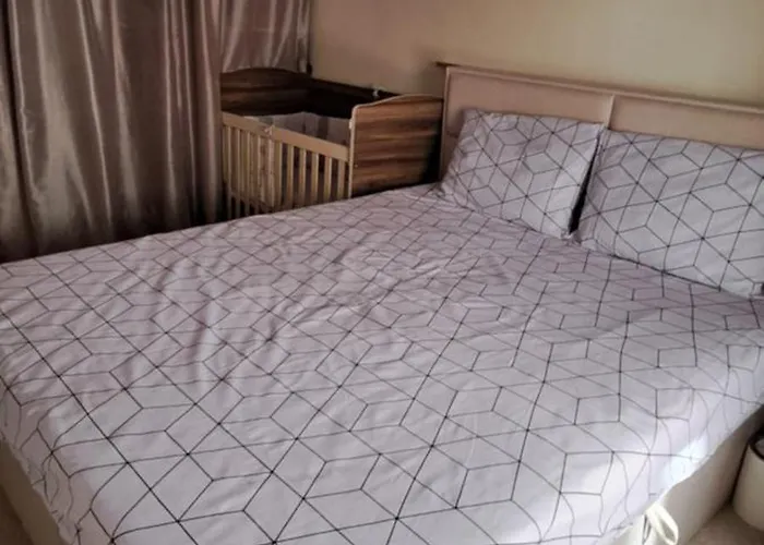 Deluxe Center House With Garden's Tent ,2 Bedrooms And Living Next To The And Sea Garden- 5 Min By Walk,with Equiped Kitchen Луксозна вила Бургас