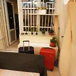Deluxe Center Oasis & 5 Min By Walk From #house With Garden's Tent ,2 Bedrooms And Living With Equiped Kitchen&comfort Included Вилла Бургас