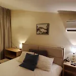 Deluxe Center Independent House -5 Min By Walk From #house With Garden's Tent ,2 Bedrooms And Living With Equiped Kitchen&comfort Included * ブルガス