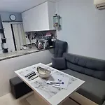 ヴィラ Deluxe Center Independent House -5 Min By Walk From #house With Garden's Tent ,2 Bedrooms And Living With Equiped Kitchen&comfort Included ブルガス
