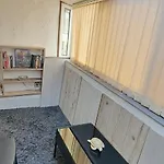 Deluxe Center Independent House -5 Min By Walk From #house With Garden's Tent ,2 Bedrooms And Living With Equiped Kitchen&comfort Included