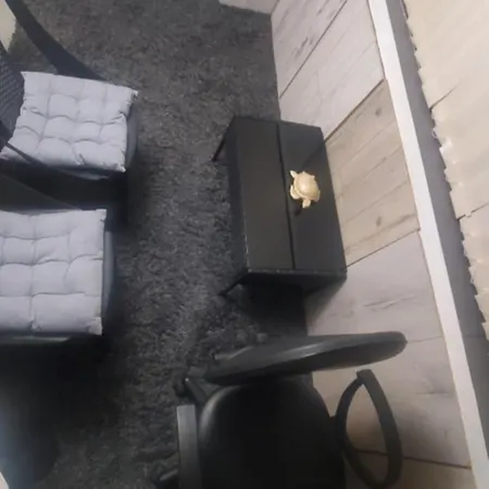 빌라 Deluxe Center Independent House -5 Min By Walk From #house With Garden's Tent ,2 Bedrooms And Living With Equiped Kitchen&comfort Included *