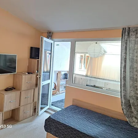Deluxe Center Independent House -5 Min By Walk From #house With Garden's Tent ,2 Bedrooms And Living With Equiped Kitchen&comfort Included