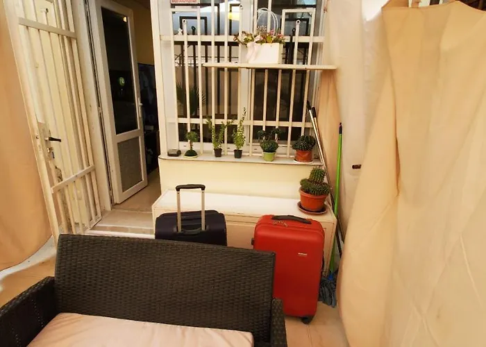 Deluxe Center House With Garden's Tent ,2 Bedrooms And Living Next To The And Sea Garden- 5 Min By Walk,with Equiped Kitchen Villa Burgas