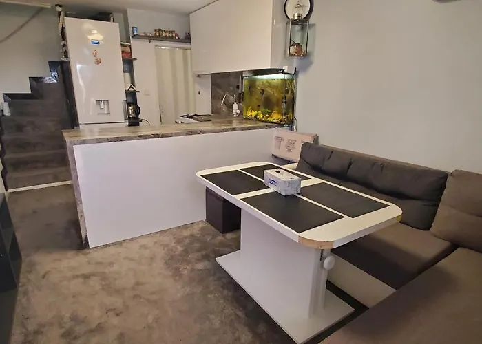 Villa Deluxe Center House With Garden's Tent ,2 Bedrooms And Living Next To The And Sea Garden- 5 Min By Walk,with Equiped Kitchen Burgas